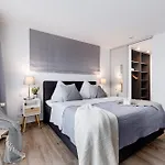 Sky 65 - Exklusives Penthouse Mit Panoramablick 아파트 *